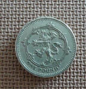 1 pound UK coin  Lion Rampant