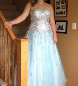 Alyce prom dress