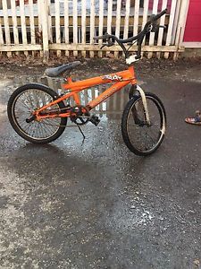 Bmx whole bike for parts or fix up