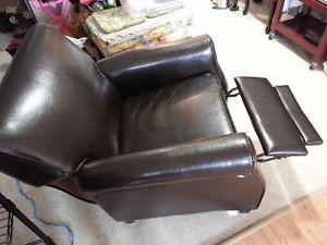 Dark chocolate brown Comfy Chair / Recliner