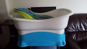 Infant Right Height Bath Center Tub