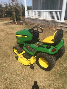  John Deere X530 Lawn Tractor