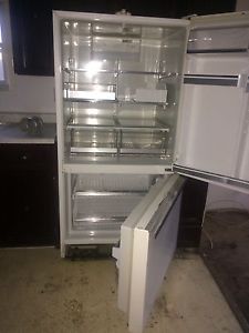 Moving must sell bottom freezer fridge