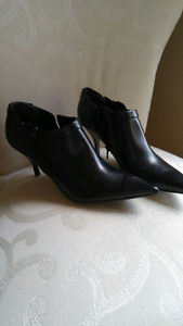 Nine West Black Leather Ankle Boots