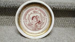 Original Kt Gold Commemorative Plate - Queen's