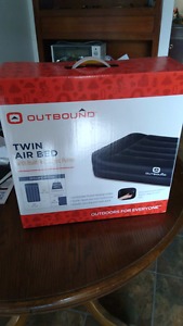 Outbound Twin Air Bed with Built in Electric Pump