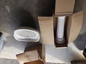 Pedestal sink