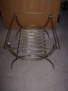 RETRO AND FUNKY METAL RECORD HOLDER TABLE/UNIT