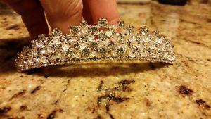 SPARKLING TIARA HAIR CLIP FOR SALE - BRAND NEW