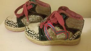 Toddler shoes size 7