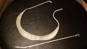 Women's necklace