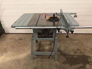 10" Delta 11/2 HP Contractor Table Saw $