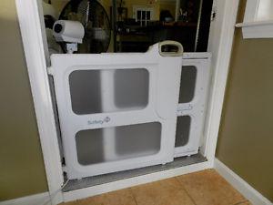 2 Gates For Sale - Delivery Included. $30 each. Delivery