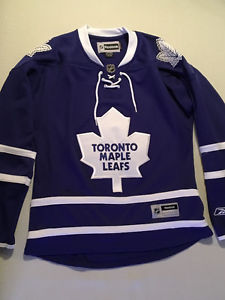 BRAND NEW MAPLE LEAFS JERSEY!!