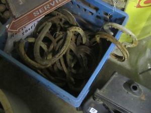 BUNCH OF OLD CAST METAL HORSE SHOES $5.00 WESTERN DECOR