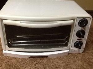 Betty Crocker toaster oven/broiler