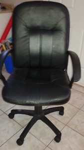 COMPUTER CHAIR with FREE COMPUTER TABLE