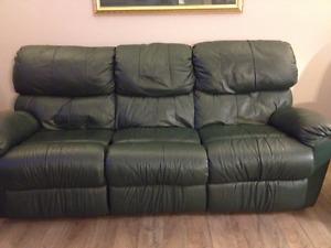 Couch/loveseat/chair