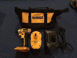 Dewalt impact drill DC825ka