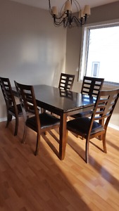 Dining room table with 5 chairs
