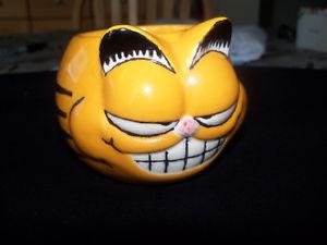 Garfield Cup - ceramic...with his favourite expression