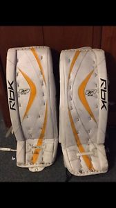 Goalie pads for sale