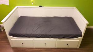 Ikea hemnes day bed