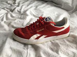 Retro Reeboks 25$