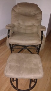 Rocking chair with ottoman