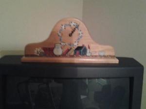 Toll Painted Wooden Mantel Clock