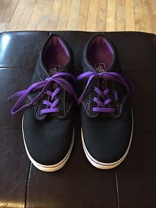 Vans new condition 5.5 Youth