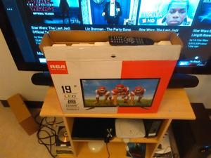Wanted: 19inch flat screen w/remote