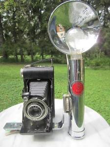 vintage Kodak Vigilant six 2o camera with King Sol flash