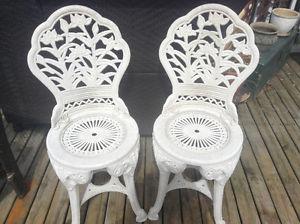 2 Polyresin chairs $