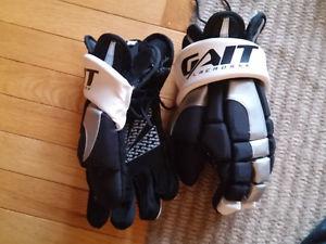 2 pairs lacrosse gloves $