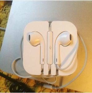 Apple earphones brand new