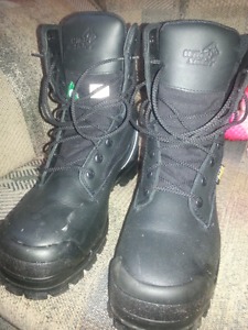 Black wild sider work boots