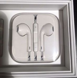 Brand new apple earphone