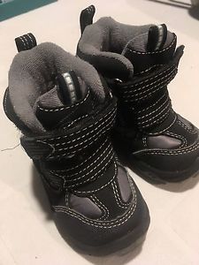 Children's Place - Toddler winter boots size 4