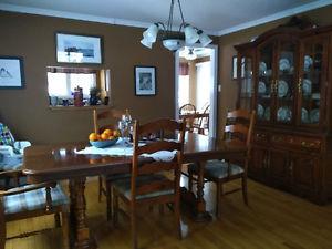 Dinning room table and hutch