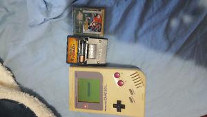 First generation working Gameboy with 2 Gameboy Color games