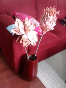 For sale beautiful flowers and vase $ 25