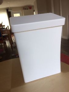 Garbage container new
