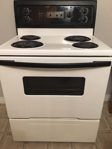 Kenmore EasyClean stove
