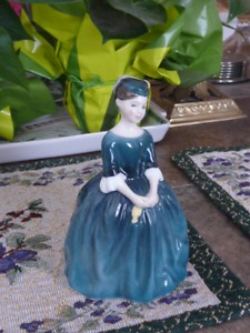 Lovely Small Royal Doulton Figurine "Cherie"