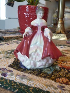 Lovely Small Royal Doulton Figurine "Southern Belle"