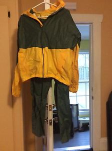 Men's rain suit for sale. Size large
