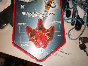 NEW STILL IN PACKAGE SKYBOLT XS BROADHEADS