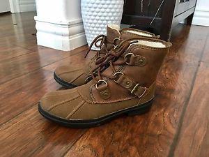 Size 7 Hiking Boots