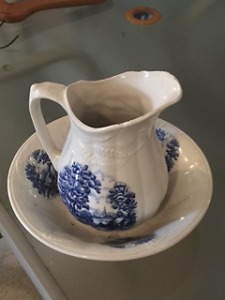 Water pitcher / Basin